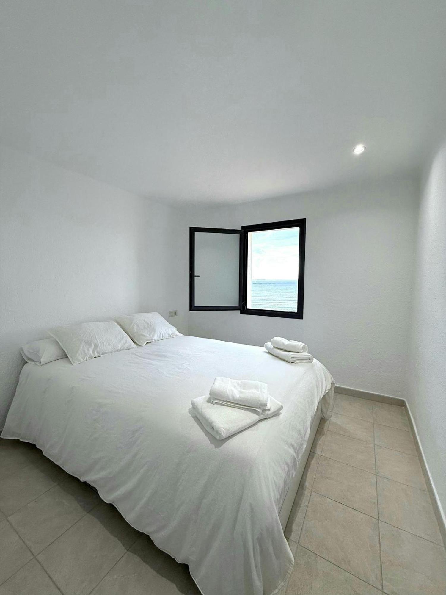 Apartamentos Stella Maris Roses Exterior photo
